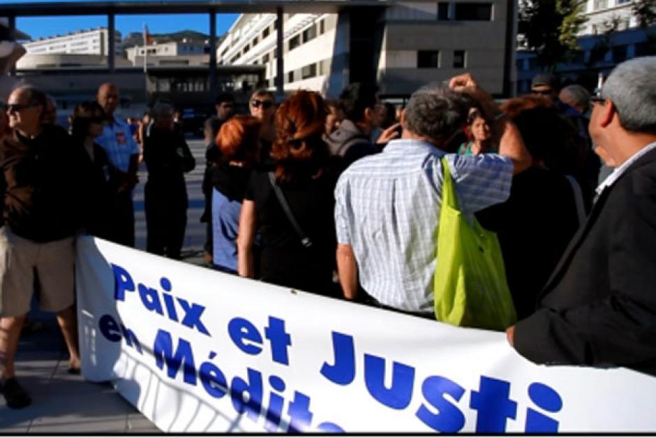  Place des Droits de l'Homme à Toulon : NON A LA GUERRE EN SYRIE